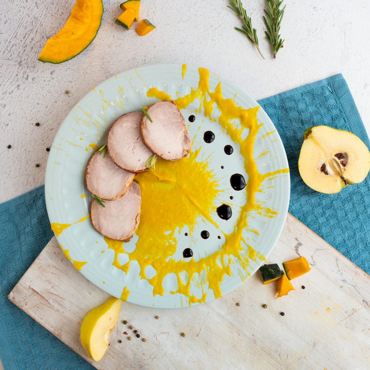 Filetto al Bacon con Crema di Zucca e Aceto Balsamico